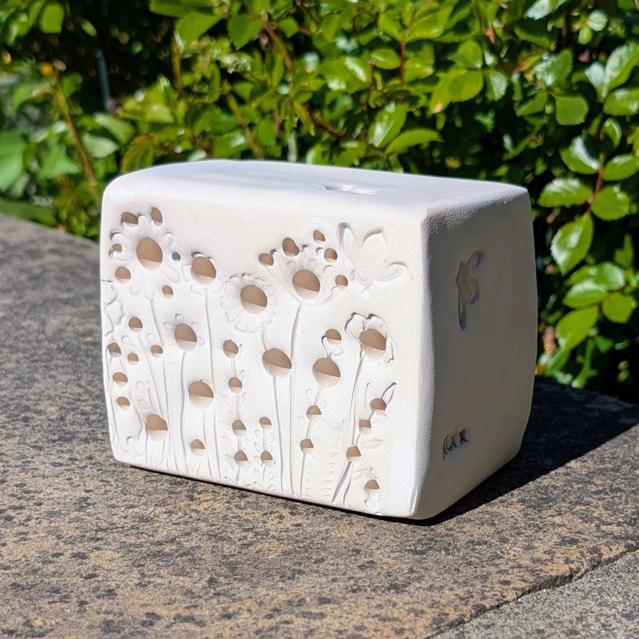 Bienestein L, Nisthilfe aus gebranntem Ton für Wildbienen